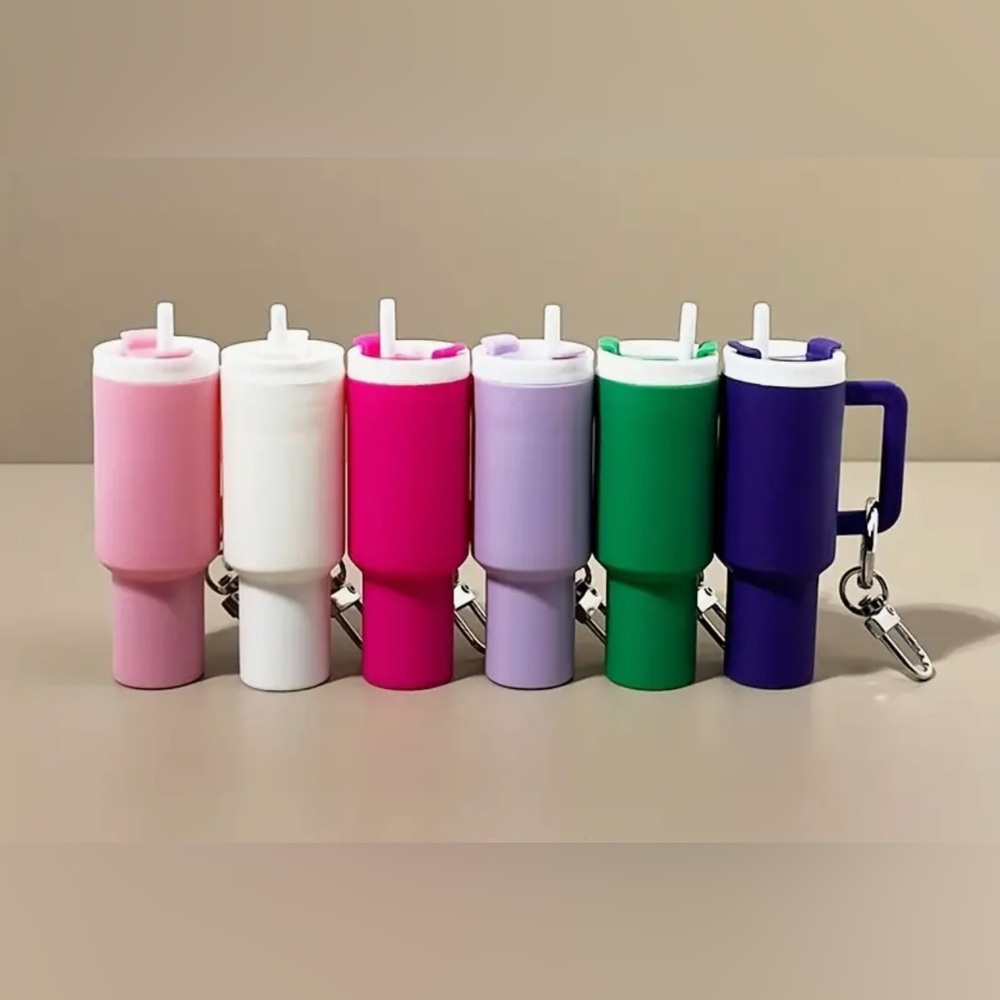 NEW🥤pick yours😍cup keychain and storage(for lipstick)❤️